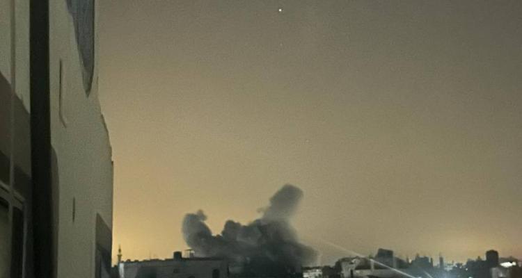 عدوان الاحتلال يتواصل.. شهيد بغزة وإطلاق نار كثيف شرق التفاح وقصف منزل في البريج