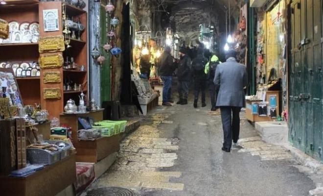 محافظة القدس تُحذّر من مخطط إسرائيلي للاستيلاء على عقارات في باب السلسلة