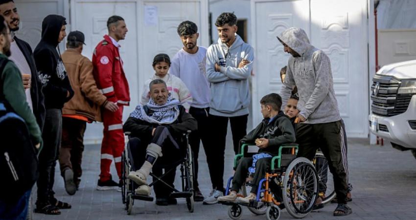 مركز حقوقي: مخاوف من تهجير ناعم في غزة تحت غطاء السفر