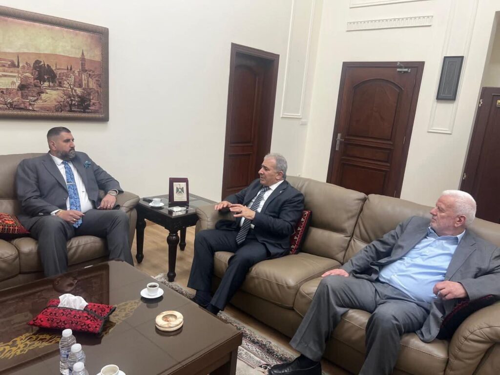 الأسعد وكيزيريان يبحثان ترميم الكنيسة الأرمنية في الرشيدية وحماية إرثها التاريخي
