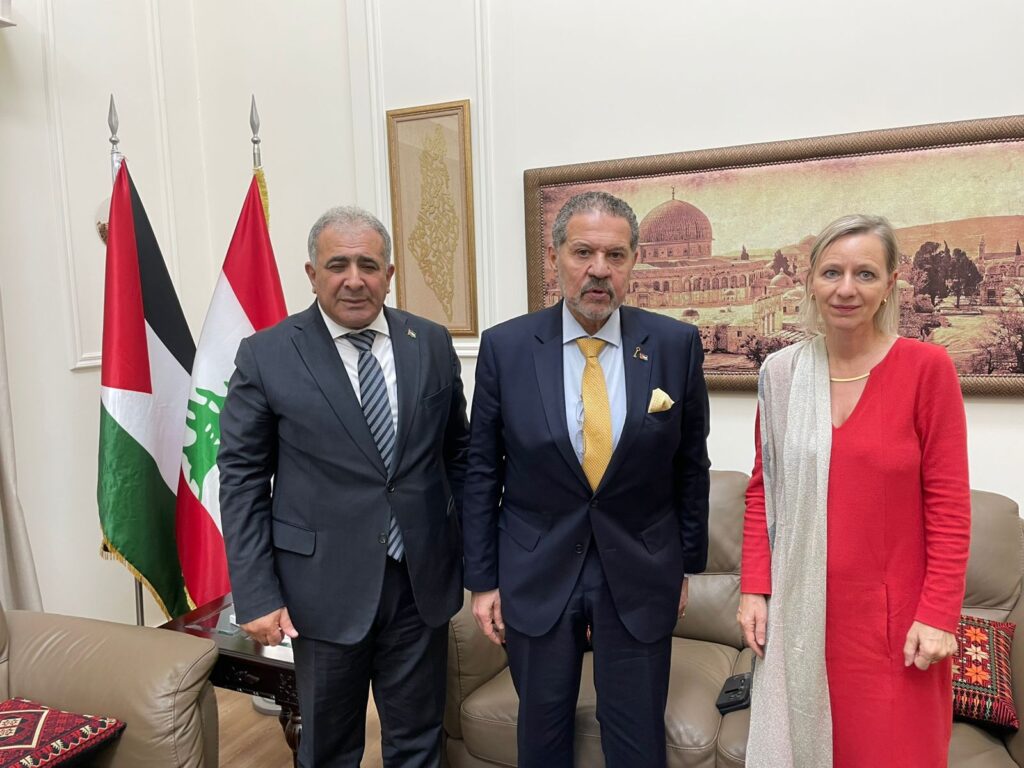 ياسر عباس والأسعد يؤكدان مع الأونروا ضرورة تعزيز الدعم الإنساني للاجئين الفلسطينيين في لبنان