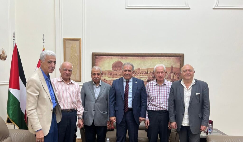 السفير الاسعد يستقبل رئيس المكتب التنفيذي لمنظمة العمل اليساري الديمقراطي العلماني على رأس وفد