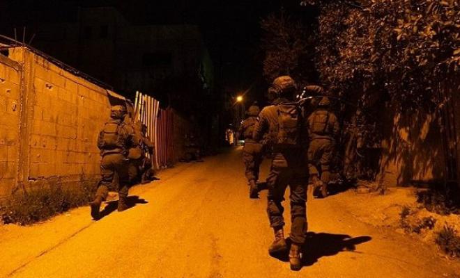 حملة اقتحامات واعتقالات واسعة للاحتلال بالضفة والقدس