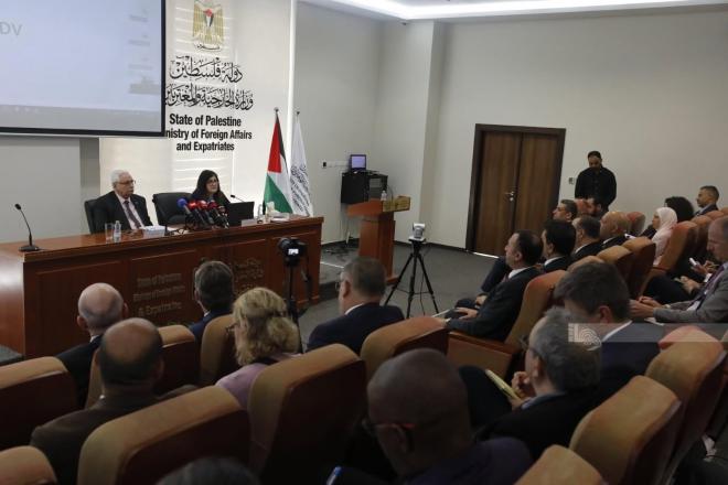 الصحة والخارجية تعقدان إحاطة للسلك الدبلوماسي حول واقع القطاع الصحي في فلسطين والتحديات التي يواجهها