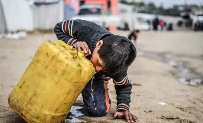 قنبلة موقوتة تحت الأرض – تلوث الخزان الجوفي في غزة بفعل 320 ألف حفرة امتصاصية