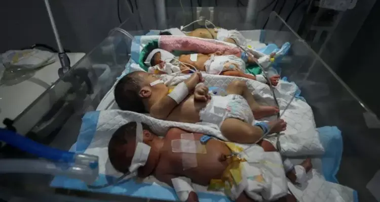 تحقيق يكشف انتكاسة المواليد وارتفاع الإجهاض بغزة