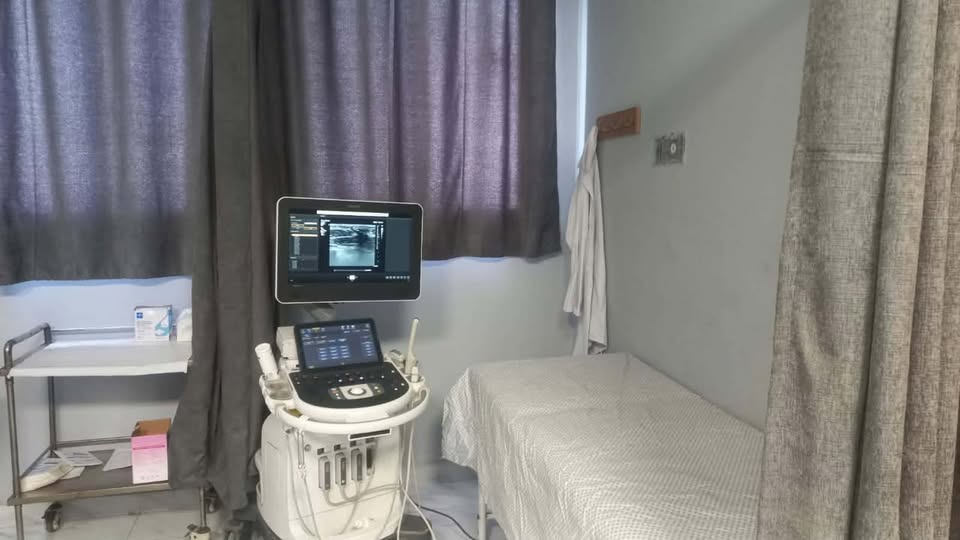 د. محمد أبو سلمية… إعادة تشغيل وحدة تصوير الثدي في مجمع الشفاء بعد توقف عامين يعزز الكشف المبكر عن سرطان الثدي