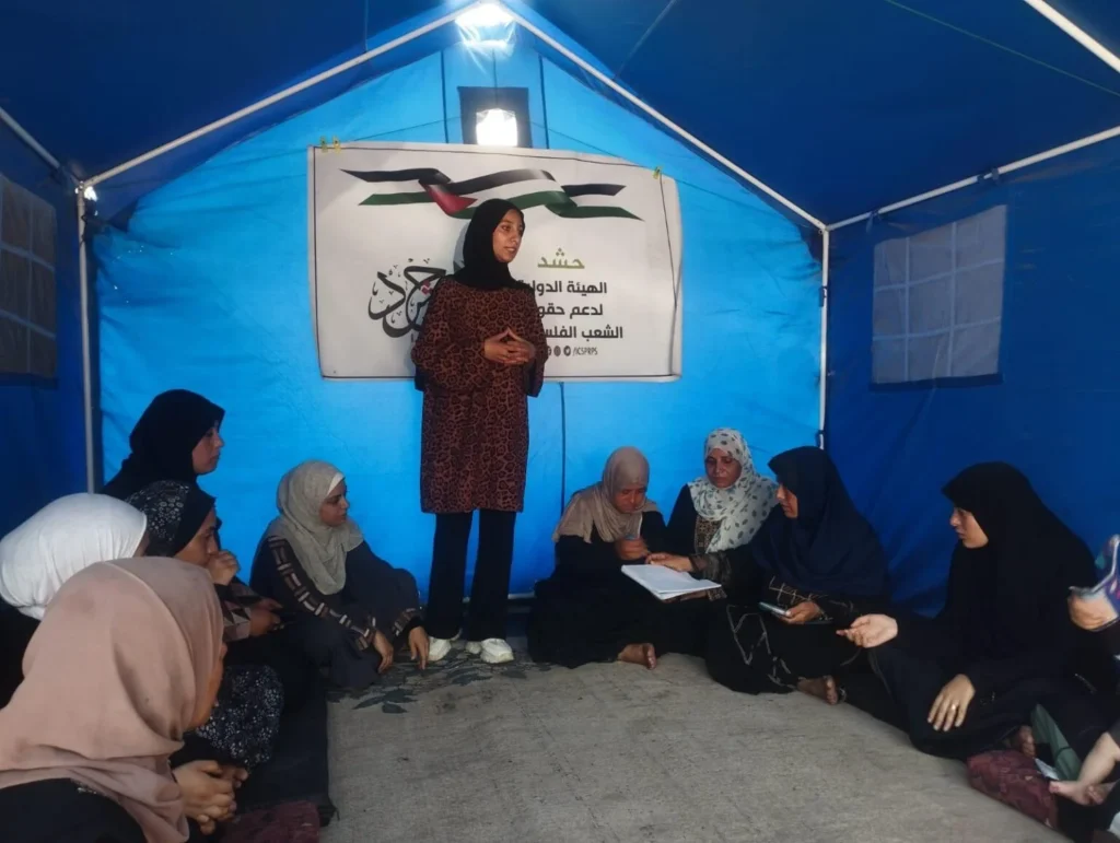 “حشد” تنفذ ورشة توعوية بعنوان “واقع النساء النازحات في خيام النزوح والبدء بمرحلة التعافي” في مخيم فلسطين بمنطقة البصة في مدينة دير البلح، بمشاركة 33 سيدة