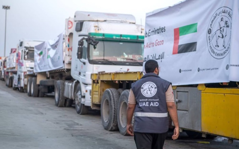 بدعم من وكالة الإمارات للمساعدات الدولية.. 740 طنا من الغذاء تصل غزة عبر 60 شاحنة ضمن عملية “الفارس الشهم 3”
