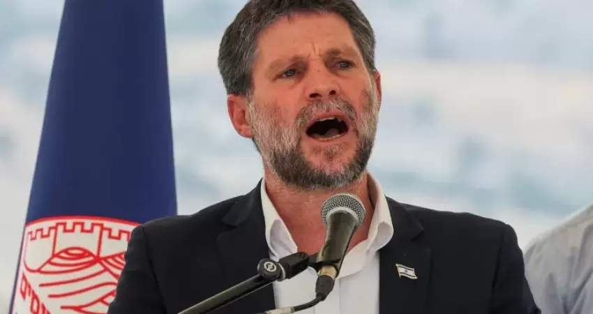 “سموتريتش” يطالب بتفكيك السلطة وضام الضفة بالكامل ومحو الوجود الفلسطيني