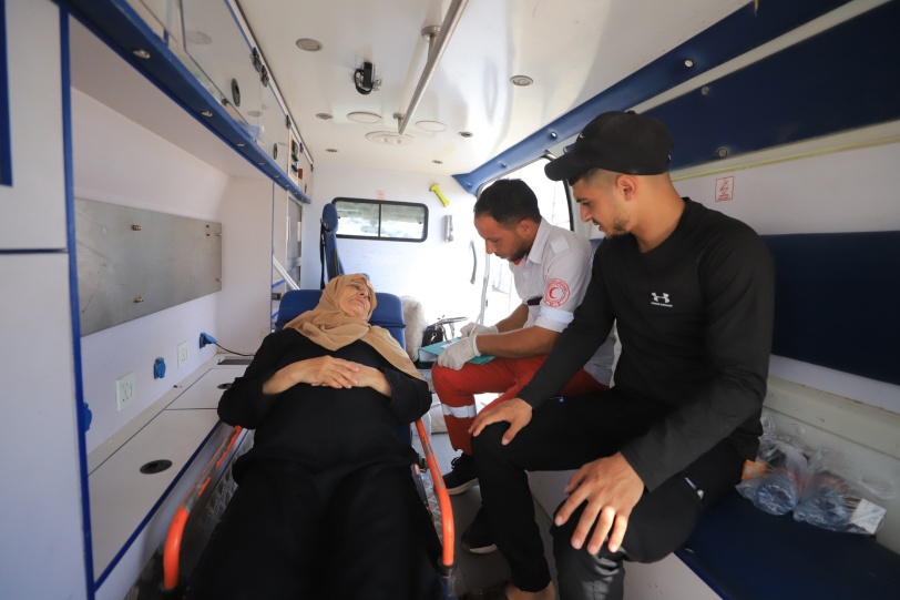 إجلاء عشرات من الـمرضى والمرافقين من غزة عبر معبر رفح