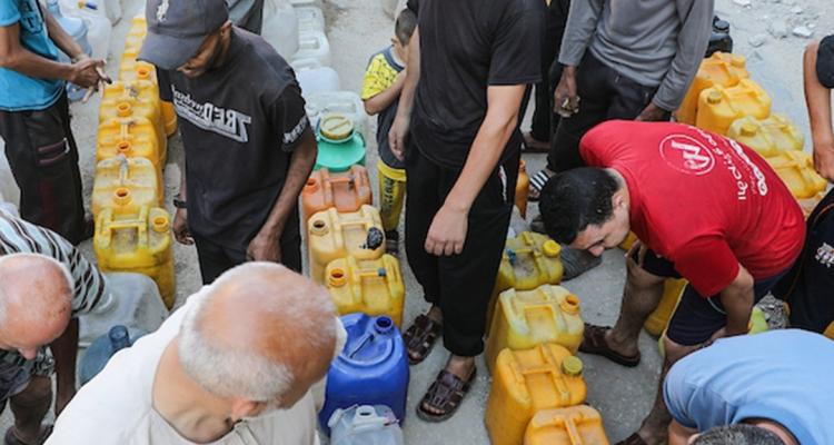 مهنا: غزة تعيش العجز المائي الأسوأ والأخطر في تاريخها و70% من السكان بلا مياه