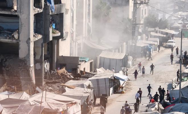 إصابات جراء غارة جوية إسرائيلية استهدفت مركز إيواء غرب مدينة غزة