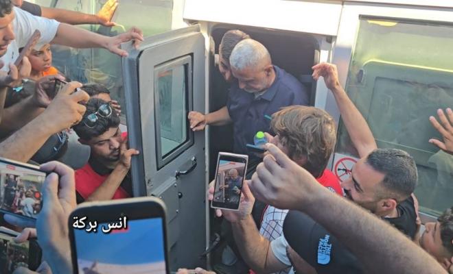 بالأسماء: الاحتلال يُفرج عن 16 أسيرًا جديدًا من قطاع غزة