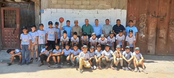 نادي التفاح الرياضي يفتتح مخيم “ينابيع الأمل” الصيفي وسط مشاركة واسعة من أبناء الحي