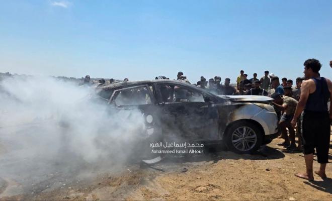شهيدان ومصابون إثر استهداف مركبة بمسيّرة إسرائيلية وسط قطاع غزة