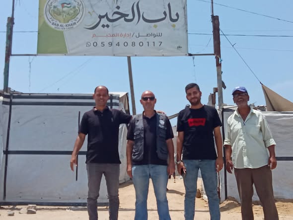 رئيس هيئة فلسطين العربية للإغاثة والتنمية الأهلية يزور مخيم “باب الخير” للنازحين ويؤكد استمرار الجهود الإنسانية