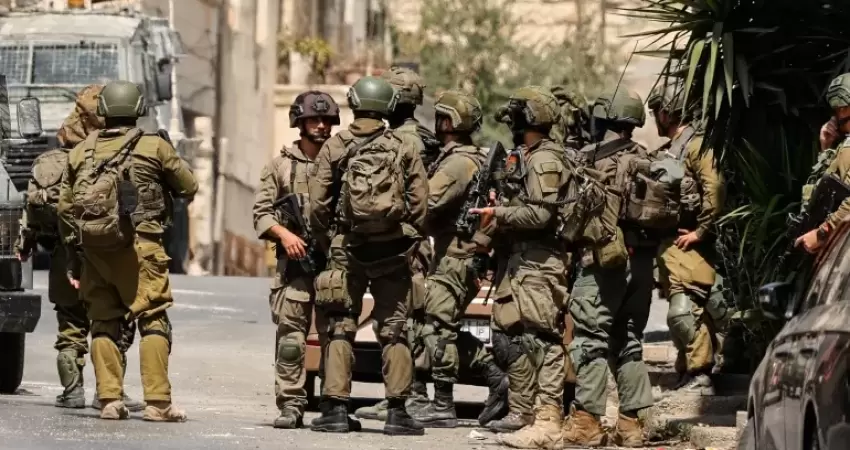 “هآرتس”: جيش الاحتلال يسحب وحدات نخبة من غزة ولبنان ويزجّ بها في جحيم الضفة