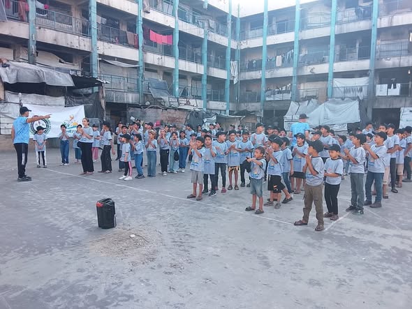 تحت رعاية المجلس الأعلى للشباب والرياضة . نادي خدمات جباليا ، يُطلق اليوم الثالث من مخيمات “ينابيع الأمل
