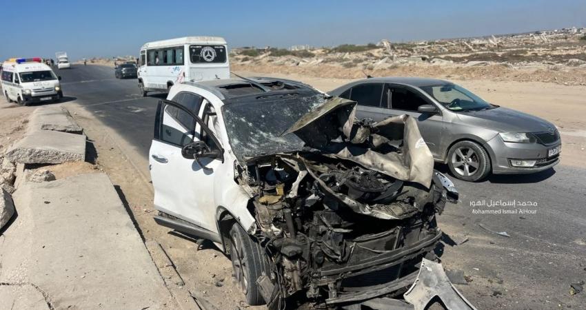 شهيد وإصابات إثر قصف الاحتلال مركبة وسط القطاع