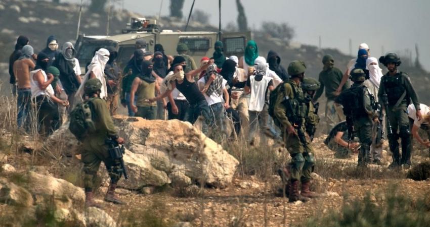 “إرهاب تحت غطاء ‘الدولة”.. جيش الاحتلال ومستوطنوه يشعلون الضفة بالدم والنار والتهجير الصامت