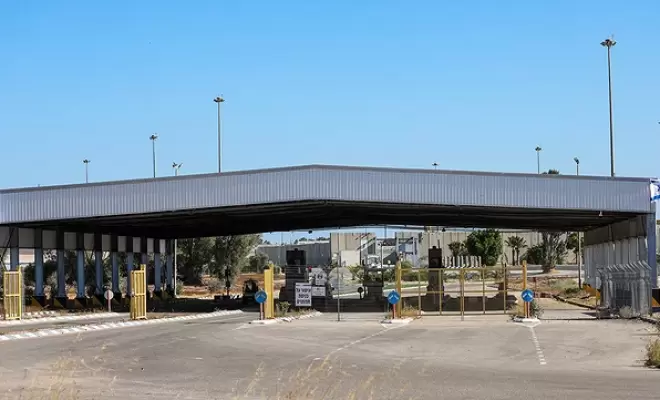 إسرائيل تنقل مجمع تفتيش معبر رفح إلى كرم أبو سالم