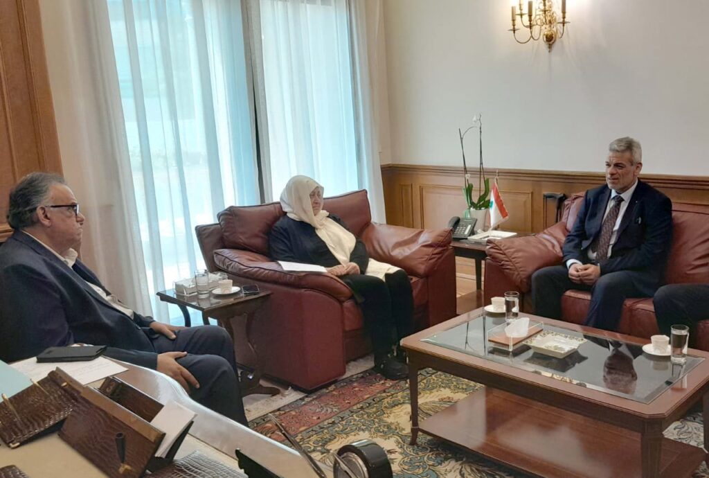 بهية الحريري تبحث الشأن الفلسطيني والتربوي والصحي مع وفد «مؤسسة محمود عباس» ومدير «الهمشري» ورئيس ضمان صيدا