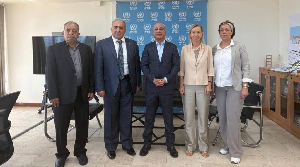 أبو هولي والاسعد يبحثان مع مديرة عمليات الأونروا في لبنان الأزمة المالية وأوضاع اللاجئين ويؤكد ضرورة حماية الخدمات الأساسية