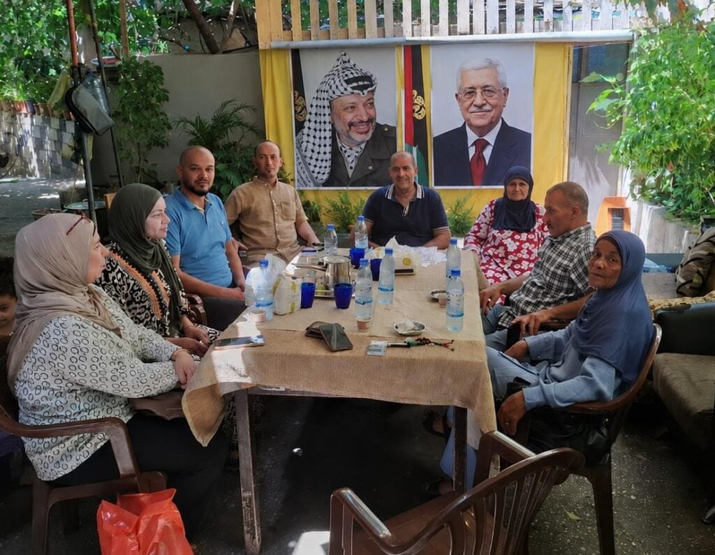 التجمع الوطني لأسر شهداء فلسطين يبحث أوضاعه وقضايا أسر الشهداء ويؤكد وقوفه خلف القيادة الشرعية