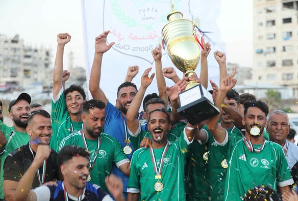الصداقة يتوج بكأس البطولة السابعة لكرة القدم الشاطئية..