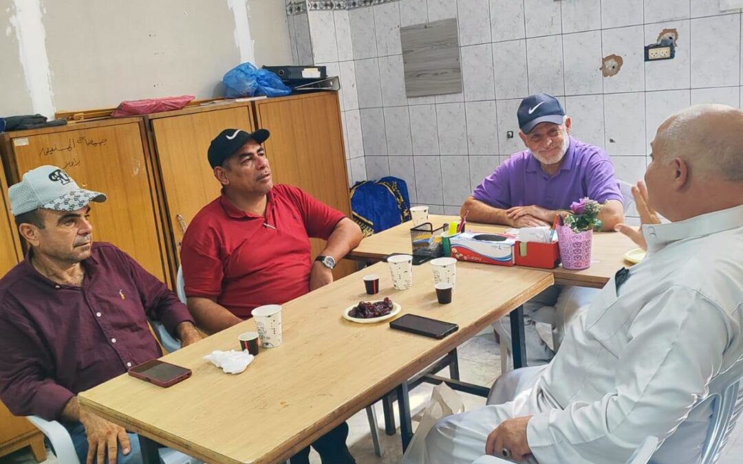 رئيس نادي الصداقة “زكي بارود” يستقبل وفدا من تجمع ” محبي الرياضة الفلسطينية”