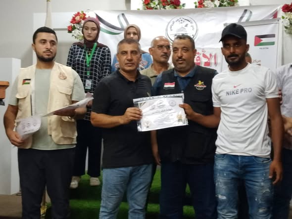 تكريم فريق المخيم المصري 17 الزهراء لكرة القدم