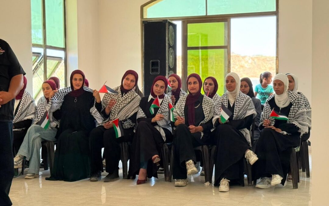 بدعم من مبادرة “الصحفي الإنسان” وشراكة نادي الزهراء الرياضي *بلدية الزهراء تكرّم ناجحي الثانوية العامة في المخيم المصري (17)*
