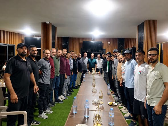 مجلس إدارة خدمات خانيونس يلتقي كوادره الرياضية.. لقاء المحبة والوفاء يجمع أجيال النادي