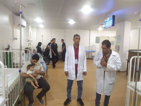 :: فريق التثقيف الصحي بوزارة الصحة ينفذ سلسلة محاضرات توعوية داخل مستشفى الرنتيسي للأطفال لتعزيز الوعي الصحي لدى المراجعين