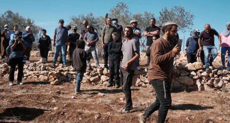 1666 انتهاكًا للاحتلال ومستوطنيه بحق التجمعات البدوية في الضفة خلال يوليو