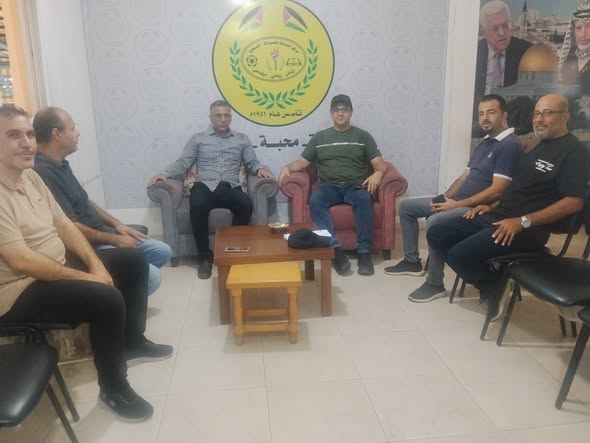 نادي الزهراء الرياضي يزور خدمات النصيرات لبحث سبل التعاون المشترك
