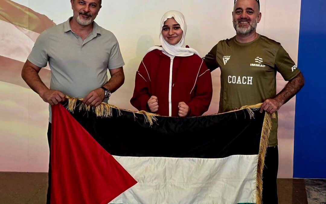 رفضت مواجهة منافستها “الاسرائيلية” بطلة الفنون القتالية نوال حمادة… تنتصر لفلسطين.. وتفوز على منافستها الروسية