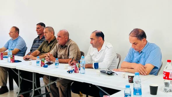 وفد من نادي خدمات دير البلح يشارك في اللقاء الموسع الذي نظمه اتحاد كرة القدم لبحث الترتيبات الخاصة بالبطولات والاستحقاقات القادمة.