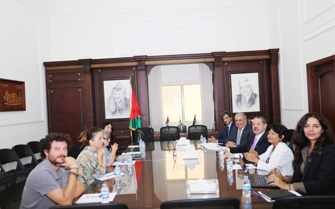 وفد أوروبي يزور سفارة دولة فلسطين في لبنان ويطّلع على أوضاع الفلسطينيين