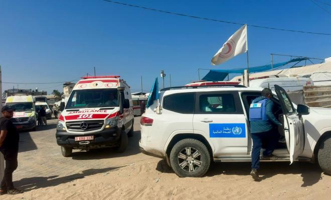 الهلال الأحمر: إجلاء 46 مريضًا و65 مرافقًا للعلاج خارج قطاع غزة