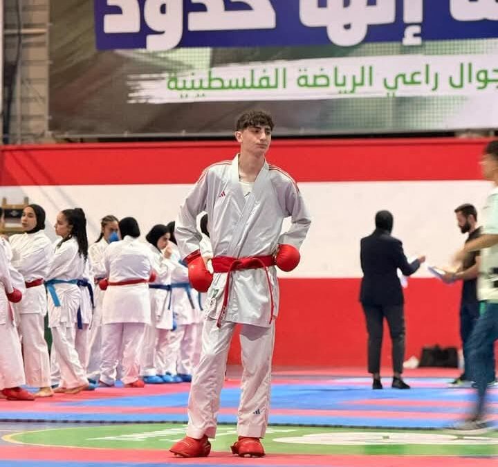أسيد وردة يضمن الميدالية البرونزية في بطولة آسيا للكاراتيه