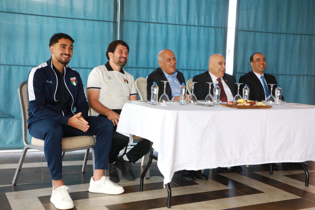 الرجوب للاعبي المنتخب الفلسطيني الرديف في قونيا: أنتم سفراء لقضية مقدسة