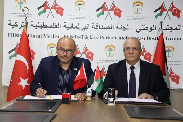 “القدس المفتوحة” واتحاد رجال الأعمال الفلسطيني التركي يطلقان مبادرة “اكفل طالبًا.. واصنع مستقبلًا”