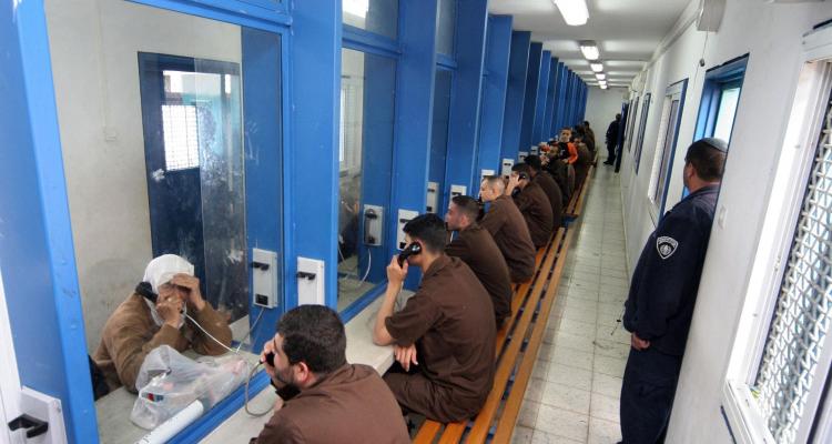 تقرير حقوقي: حجب معلومات الأسرى يعرقل العلاج والطعن القضائي والمساءلة