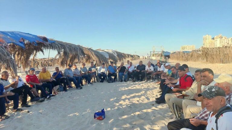 نجوم الزمن الجميل ينظمون لقاء المحبة الثاني على شاطئ بحر غزة
