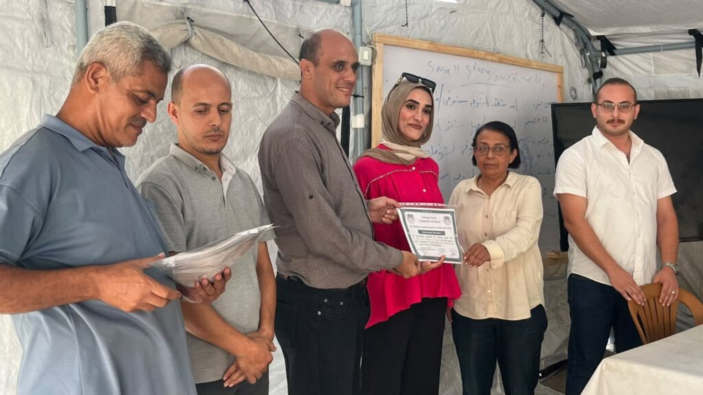 نقابة الصحفيين الفلسطينيين بغزة تختتم دورة تدريبية بعنوان “المراسلة باللغة الإنجليزية”