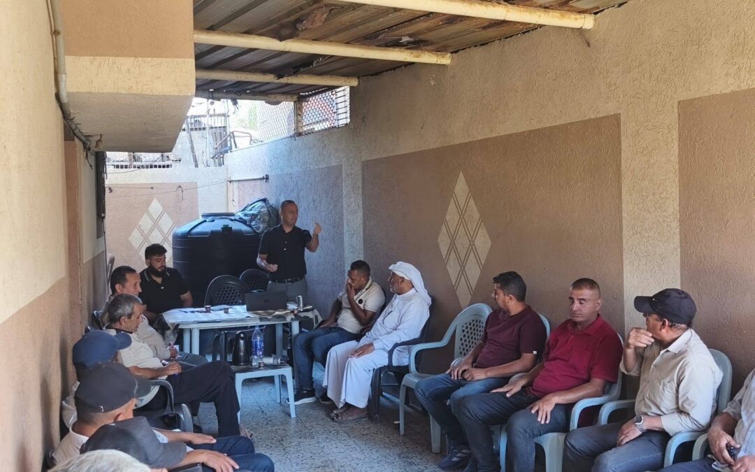 *وزارة الزراعة تعقد ورشة زراعية لمزارعي الخضار في المنطقة الغربية للزوايدة*