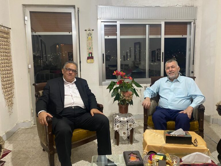 صفدية ينقل تحيات بهية الحريري للسفير نظمي حزوري ويهنئه بسلامته