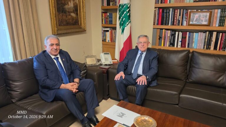 السفير الفلسطيني لدى لبنان يبحث مع الرئيس فؤاد السنيورة أوضاع اللاجئين وتعزيز الحوار اللبناني–الفلسطيني
